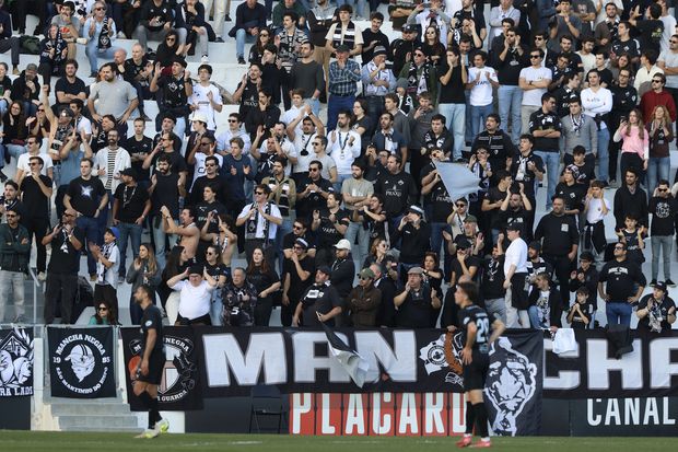 Adeptos da Académica. Foto Facebook/Associação Académica de Coimbra / OAF