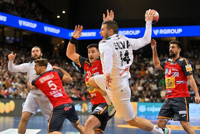 Seleção Nacional derrotou a Espanha por três golos na final em Pamplona. Foto RFEBM/JL Recio