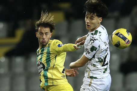 Hugo Félix e Afonso Assis no Moreirense-Tondela da 16.ª jornada da Liga - foto: MANUEL FERNANDO ARAÚJO/LUSA