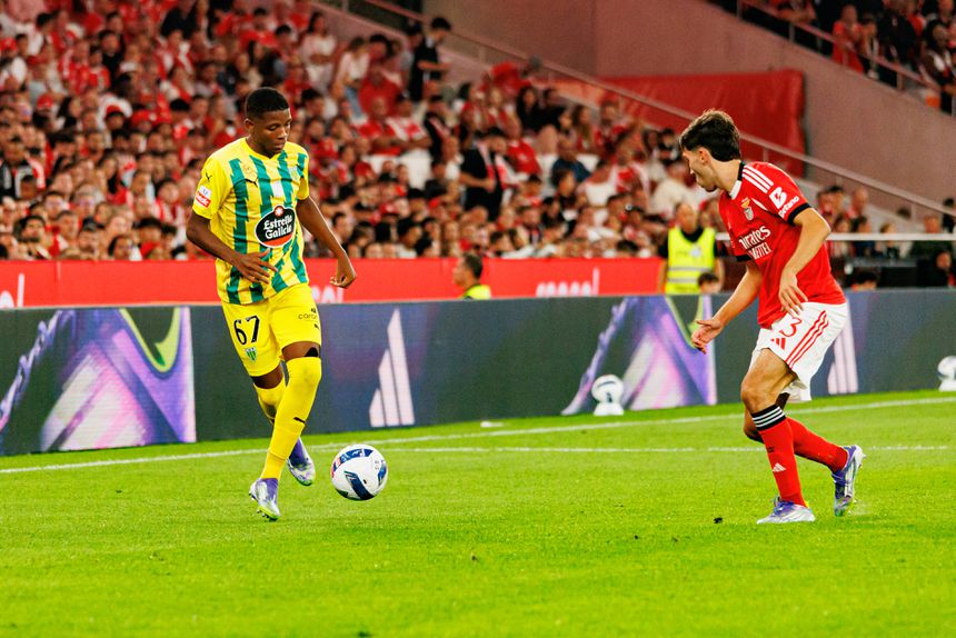 Jovem canarinho realizou 14 jogos pelos auriverdes na primeira metade da presente temporada