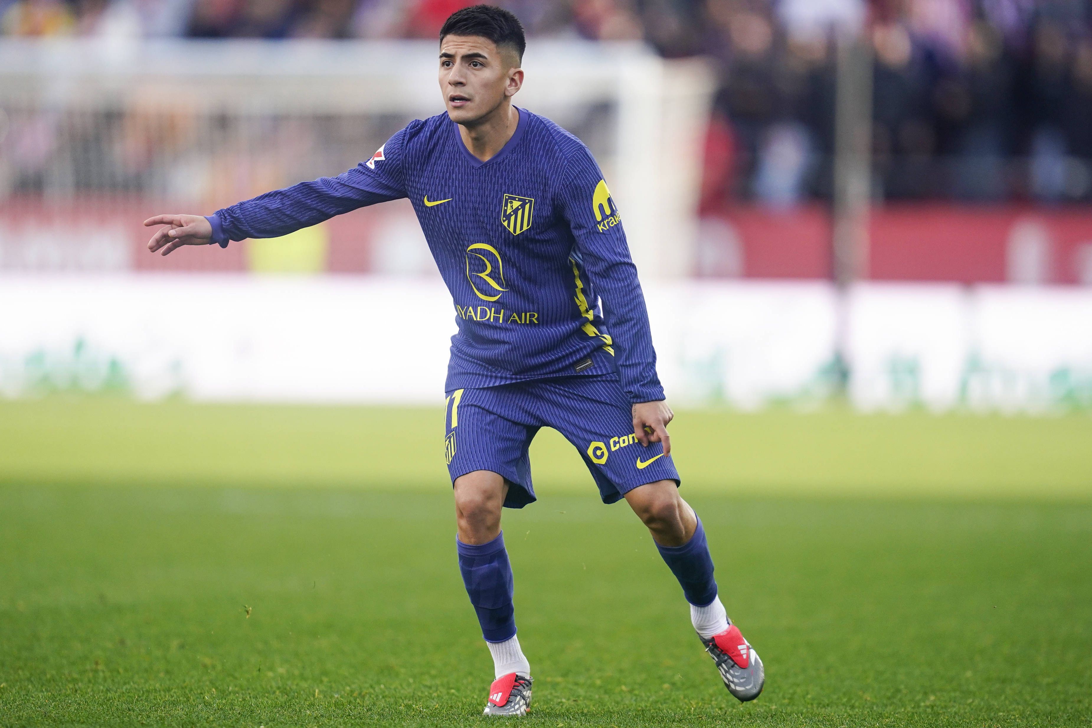 Thiago Almada foi apenas cinco vezes titular no Atlético Madrid — Foto: IMAGO