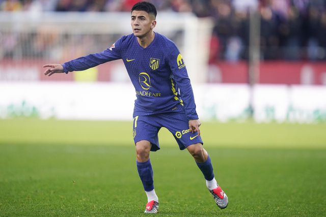 Thiago Almada foi apenas cinco vezes titular no Atlético Madrid — Foto: IMAGO