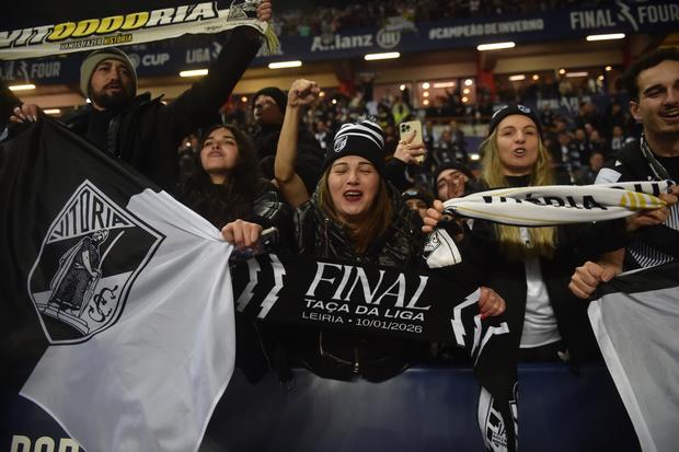 Adeptos do Vitória de Guimarães festejam conquista da Taça da Liga - Foto: Miguel Nunes