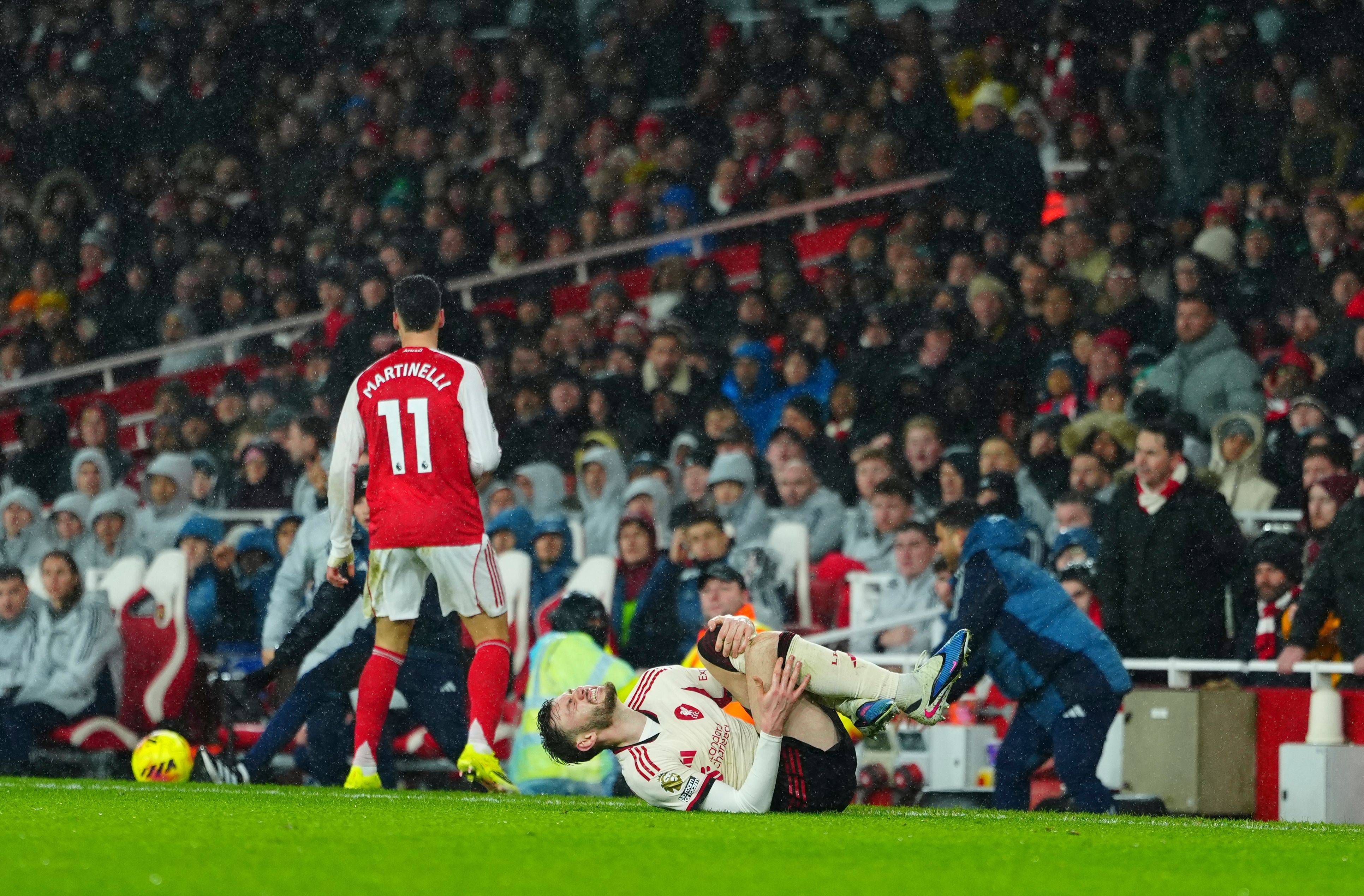 Conor Bradley – o jogador do Liverpool sofreu danos ósseos e nos ligamentos do joelho, tendo sido operado. Internacional pela Irlanda no Norte, não vai ao Mundial mesmo que o país ultrapasse o ‘play-off’ de qualificação