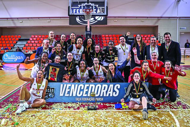 Benfica conquista troféu após dois prolongamentos!