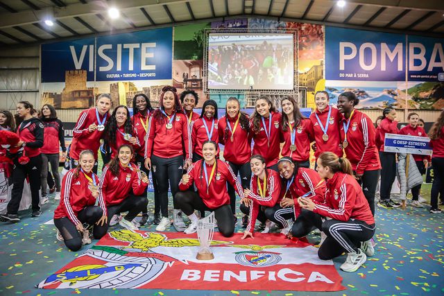 Benfica termina domínio do Sporting e repete 'dupla' 30 anos depois