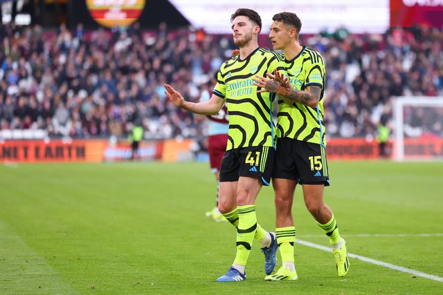 Vídeo: Declan Rice marca golaço ao West Ham e pede desculpa