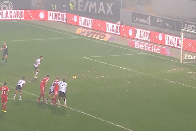 Vídeo: V. Guimarães chegou à vantagem de penálti