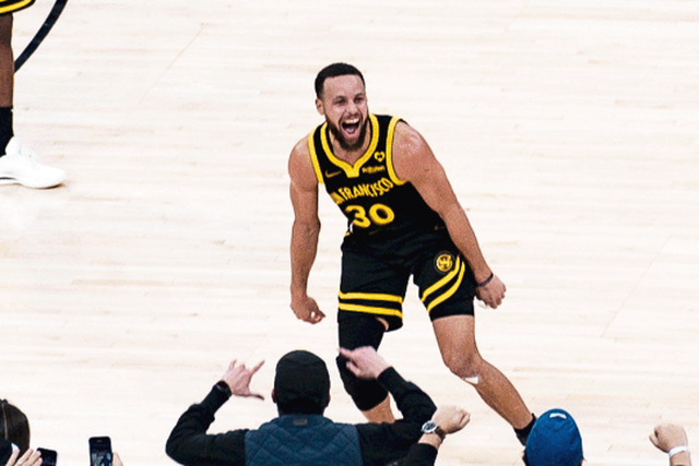 Incrível: Curry dá vitória aos Warriors com triplo em cima da buzina (vídeo)