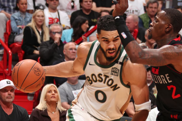 Boston Celtics vencem em Miami sem Neemias