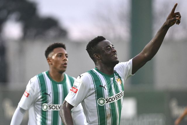 Aziz não desistiu, marcou e deu três pontos ao Rio Ave