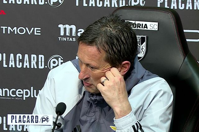 Relvado encharcado: «Faz parte do futebol, não foi vantagem para nenhuma das equipas»