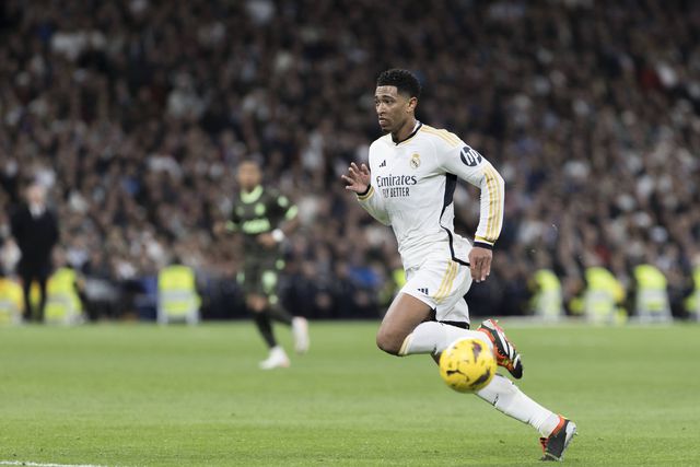 Nova dor de cabeça para Ancelotti: Bellingham está lesionado e falha Leipzig