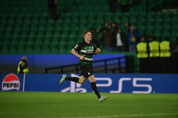 Sporting: Gyokeres a treinar sozinho no final do jogo (vídeo)