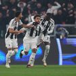 McKennie celebra golo marcado pela Juventus ao PVS correndo com Renato Veiga