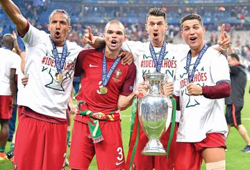 «Temos de continuar a desfrutar do Cristiano Ronaldo, que seguramente tem a ambição de ser campeão mundial»