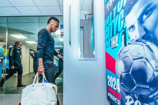 Vinícius Júnior na chegada ao estádio do Manchester City