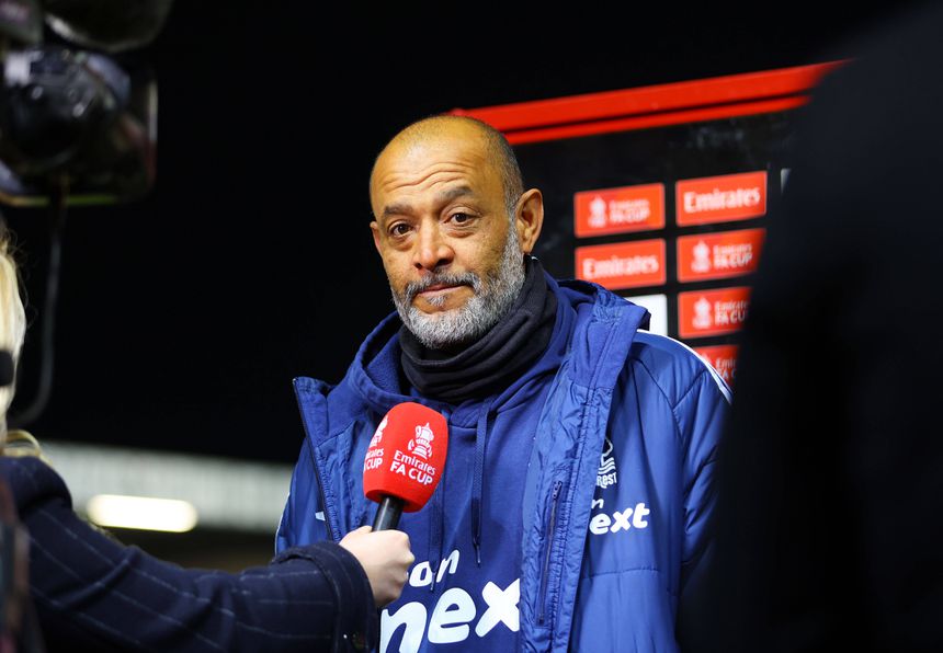 Nuno Espírito Santo a ser entrevistado no final da partida da FA Cup