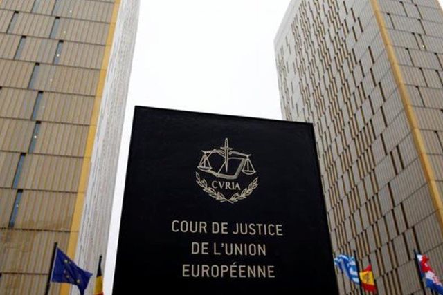 Imagem da entrada principal do Tribunal de Justiça da União Europeia (TJUE), que está sedeado na cidade do Luxemburgo