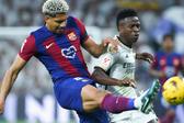 Ronald Araújo e Vinícius Júnior a defrontarem-se num El Clásico