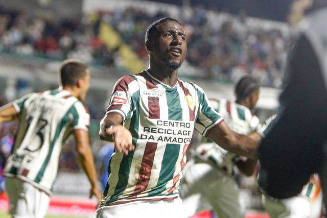 Canhoto não foi feliz na primeira metade da temporada