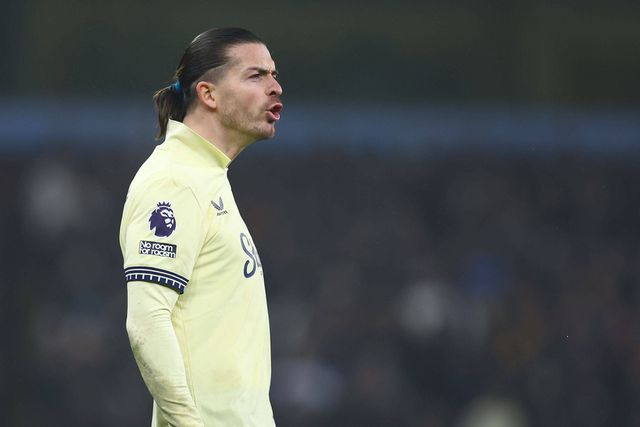 Jack Grealish está lesionado e não volta a jogar esta temporada