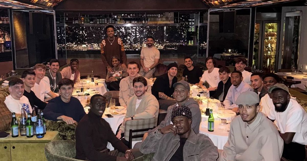 Plantel do Real Madrid une-se em jantar pago por Vinícius e Mbappé antes do Benfica
