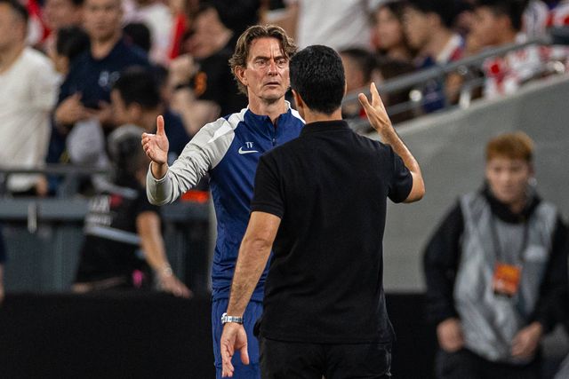 Thomas Frank em duelo com Mikel Arteta