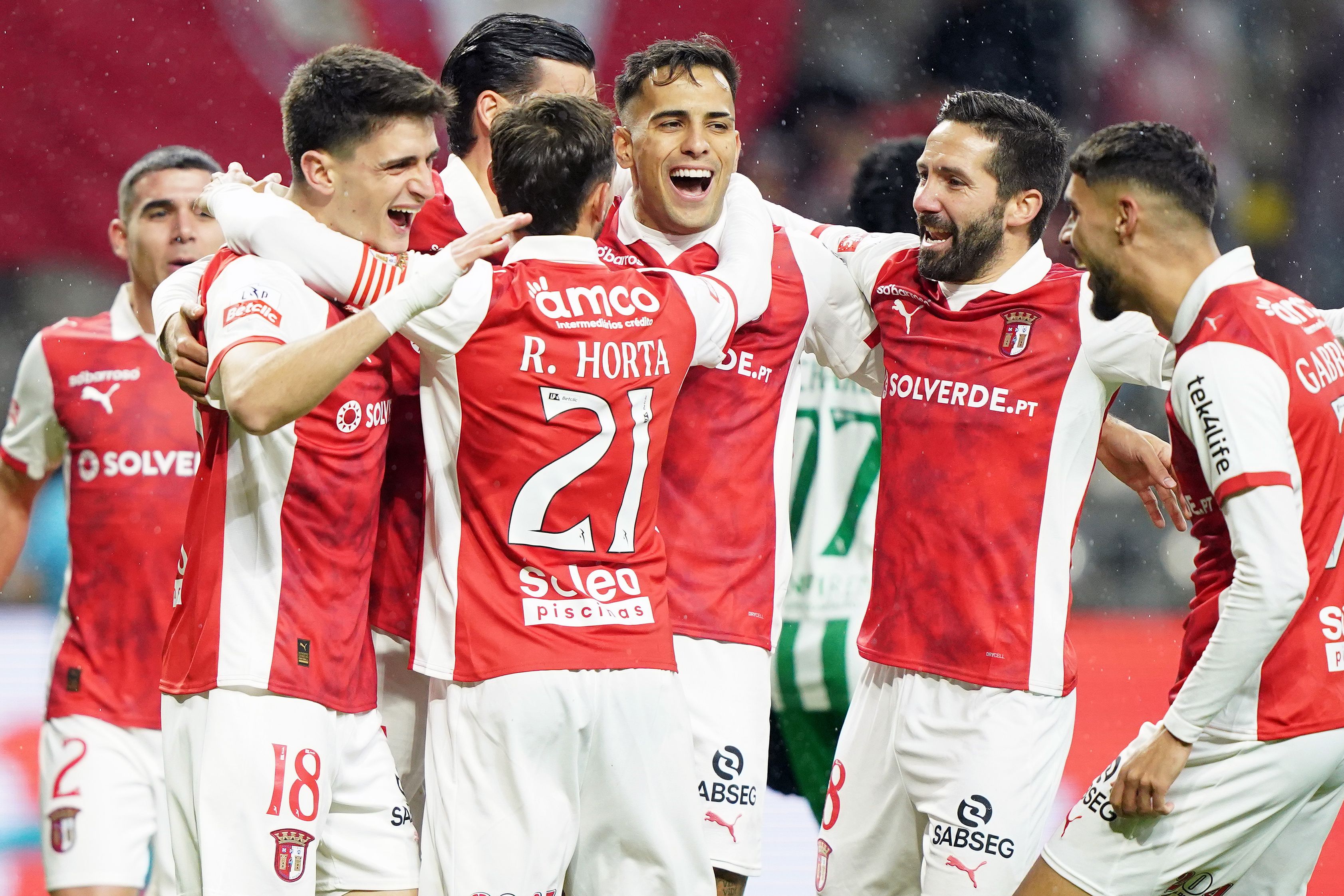 Ricardo Horta e companhia têm tido motivos para festejar: cinco vitórias e um empate nos últimos seis jogos