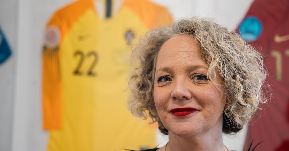 Foi afilhada de Eusébio e mulher de Pacheco, agora gere carreiras no desporto