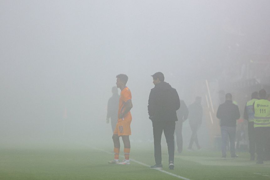 Na época passada, nevoeiro interrompeu o Nacional-FC Porto - Foto: Imago