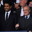 Nasser Al Khelaifi ao lado de Florentino Pérez, Presidentes do PSG e Real Madrid, respetivamente