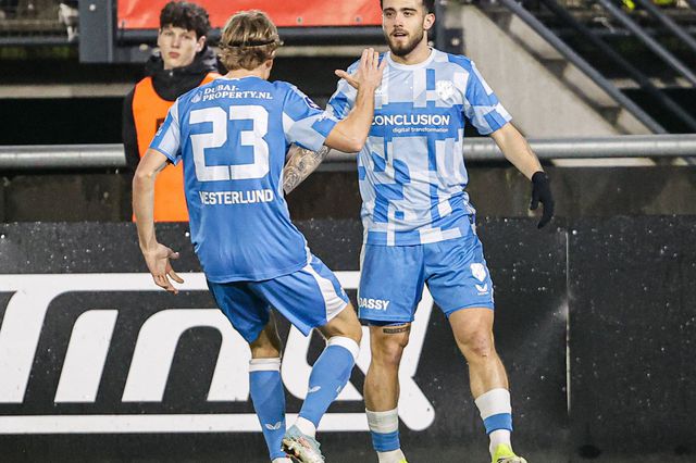 Ángel Alárcon a celebrar o primeiro golo pelo Utrecht