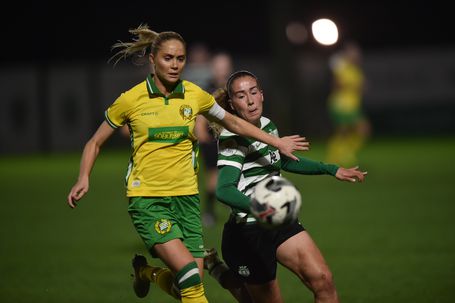 Carolina Santiago procura ultrapassar a adversária - Foto: Miguel Nunes