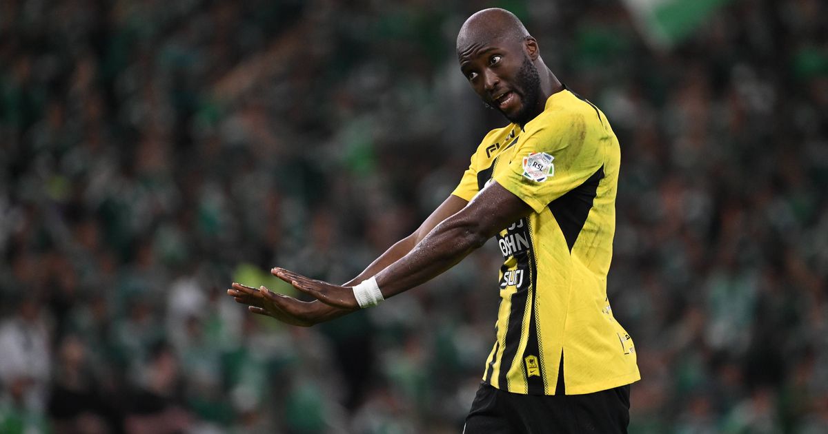 Danilo Pereira assinou por uma época pelo Al Ittihad