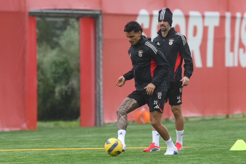 Ríos lesionou-se no ombro direito e perdeu os últimos seis jogos do Benfica, mas estará apto para jogar com o Real Madrid — Foto: Real Madrid