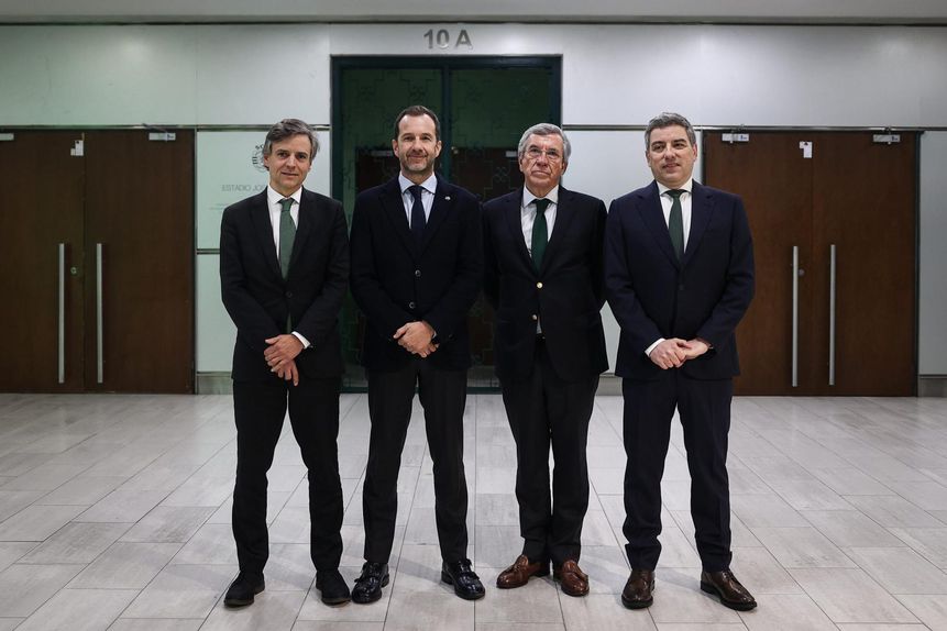 Frederico Varandas com alguns dos principais rostos que vão liderar a sua recandidatura - Foto: SPORTING CP