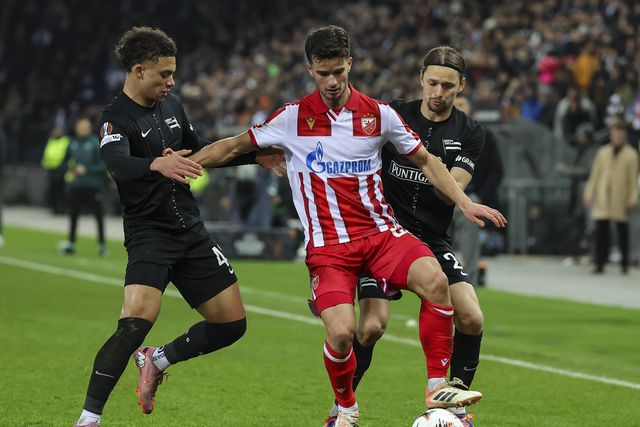 Tomás Handel já leva dois golos pelo Estrela Vermelha