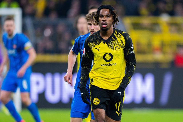 Chukwuemeka mudou-se do Chelsea para Dortmund a título definitivo no verão passado