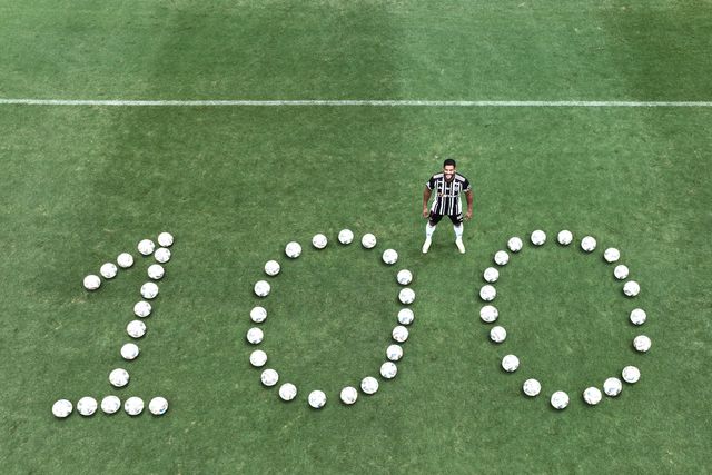 Hulk chega aos 100 golos pelo Atlético Mineiro e ganha... uma rua