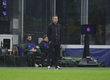 Van Persie e o penálti polémico de Taremi: «Vi as imagens e é uma pena...»