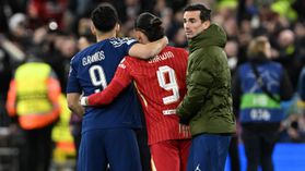 Donnarumma herói, Darwin vilão: PSG elimina Liverpool nos penáltis em Anfield
