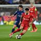 João Neves a pressionar Luis Diaz no Liverpool-PSG em Anfield