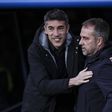 Bruno Lage e Hansi Flick antes do Barcelona-Benfica da UEFA Champions League (IMAGO)