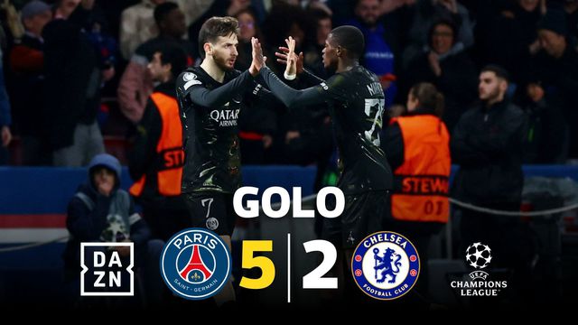 Tanto espaço, Chelsea! Assim fica fácil para o PSG