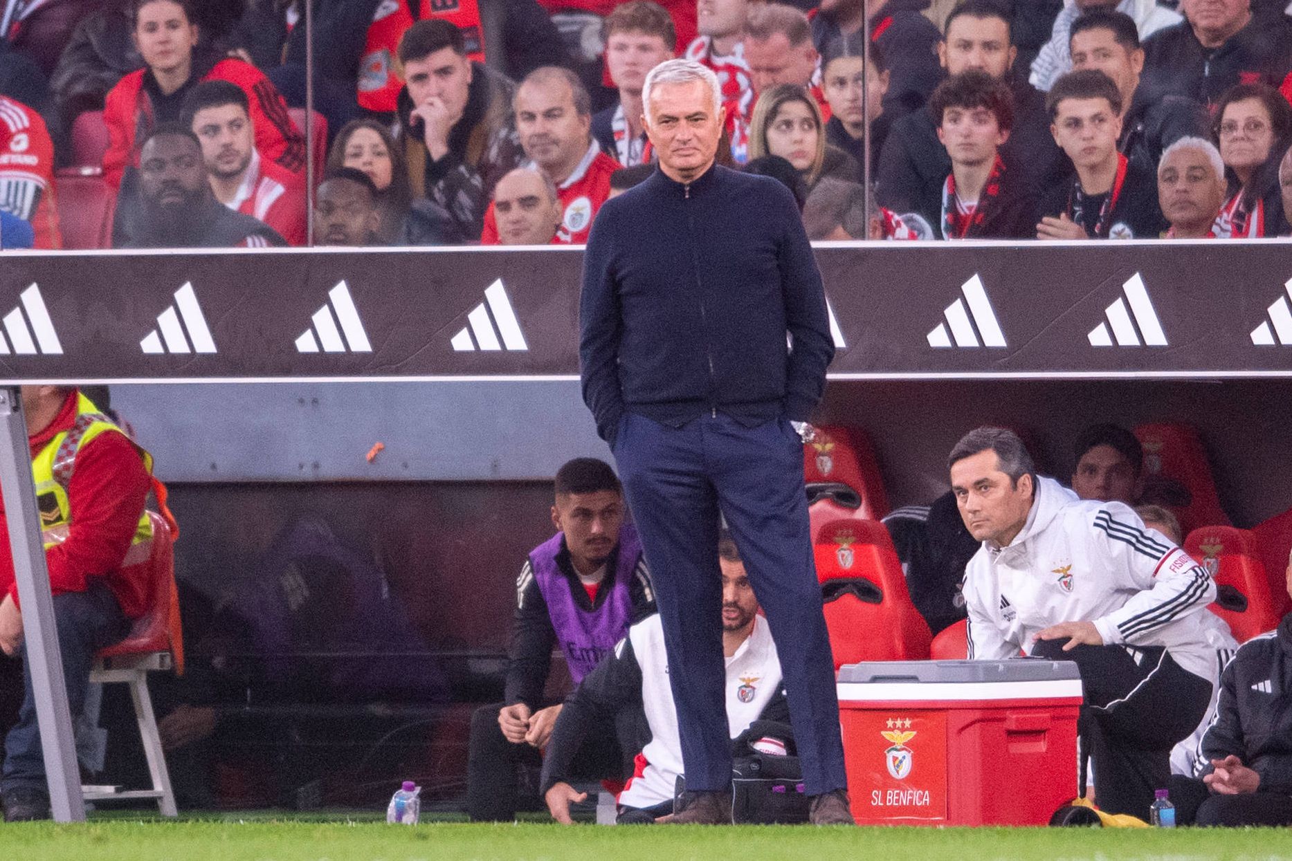 Muitos dos reforços com o selo de Bruno Lage não enchem as medidas a José Mourinho — Foto: IMAGO