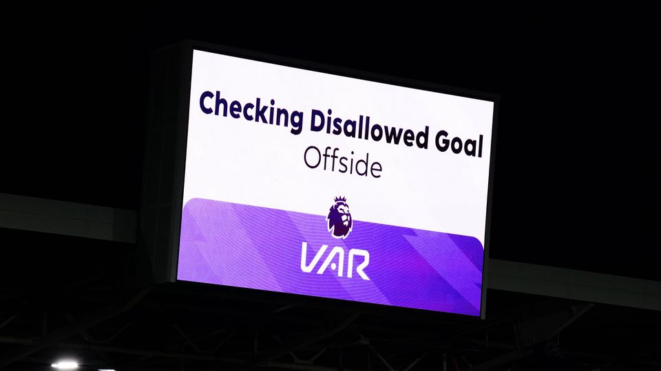 Premier League avança com tecnologia para detetar foras de jogo