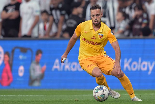 Miguel Cardoso gera cobiça e Kayserispor luta contra o tempo