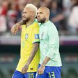 Dani Alves devolve 150 mil euros à família de Neymar