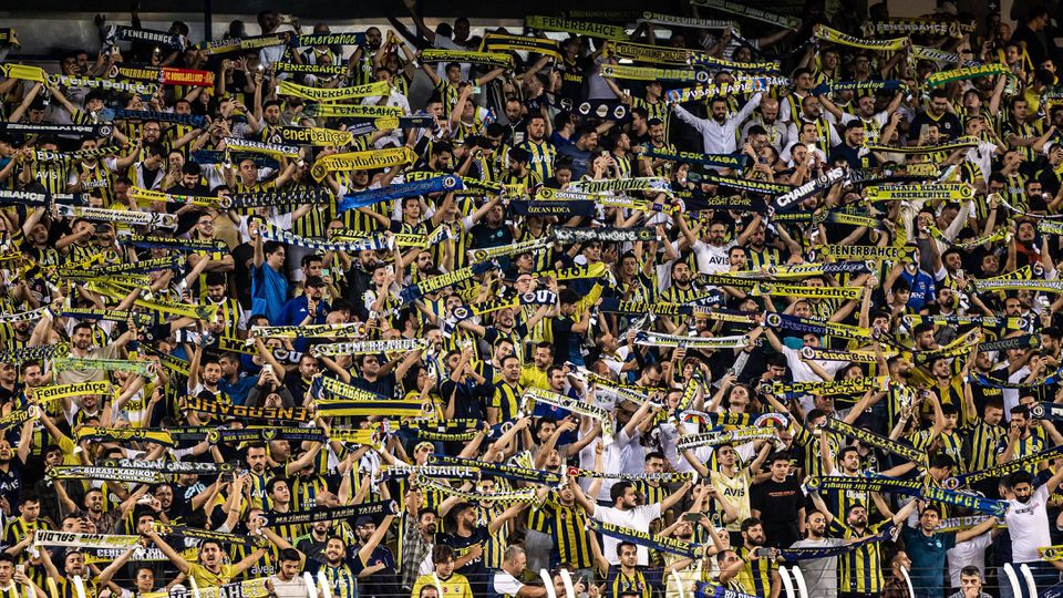 Fenerbahçe multado em 115 mil euros por abandonar Supertaça